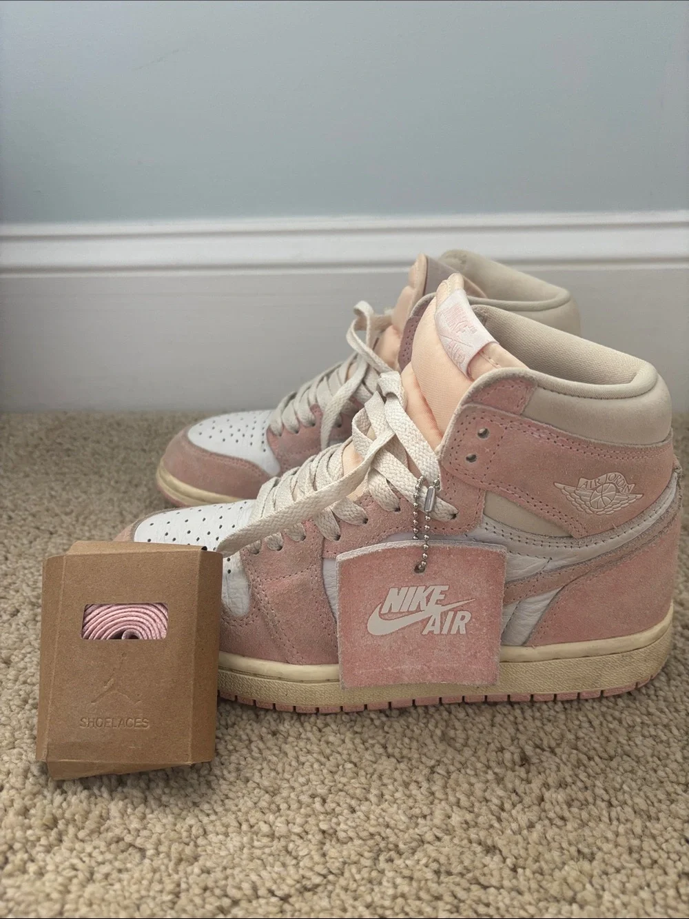 Nike come pink